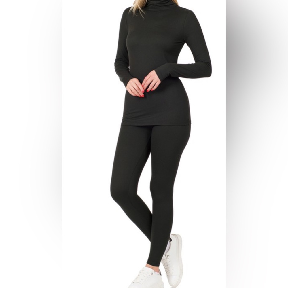 Zenana Outfitters Black Long Sleeve Top